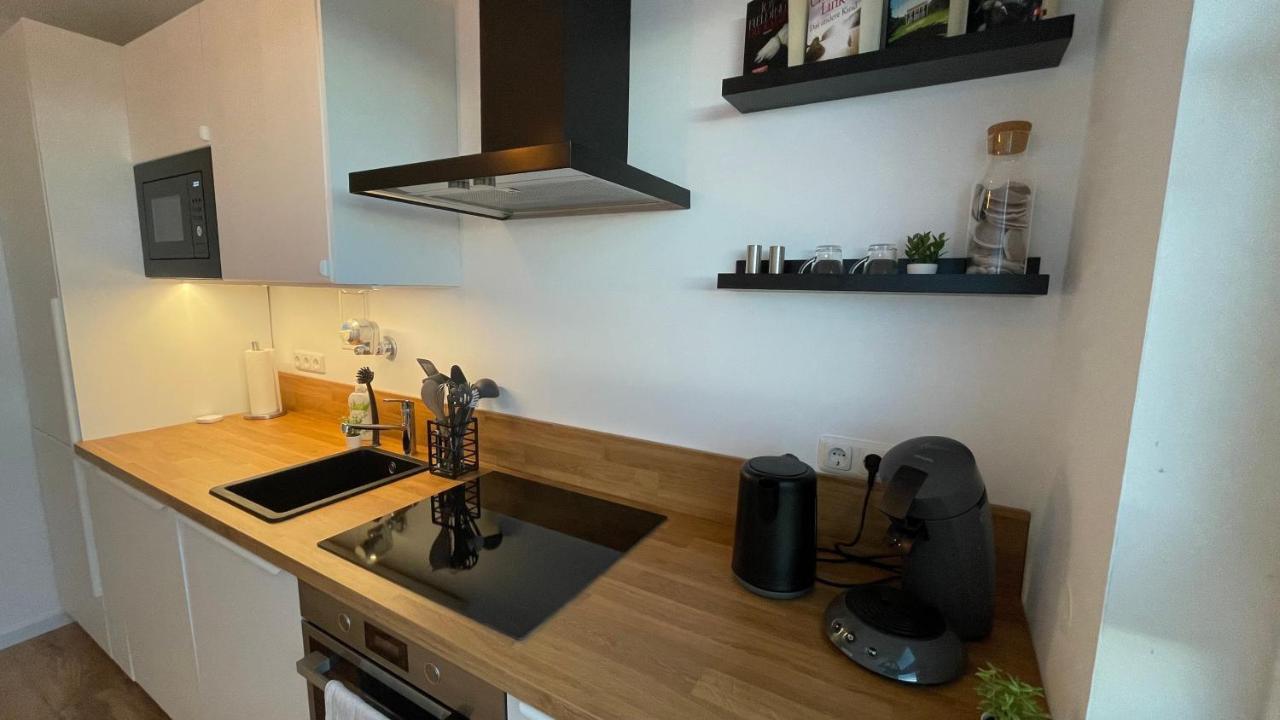 Moderne 2-Zimmer-Wohnung Mit Atemberaubender Skyline Aussicht Auf Frankfurt! Steinbach im Taunus Exterior photo